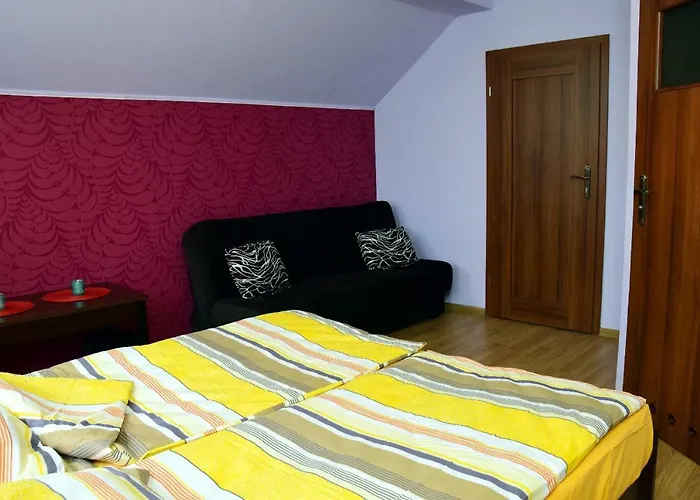 农家乐 Ranczo U Stefana 尤斯托尼莫斯基