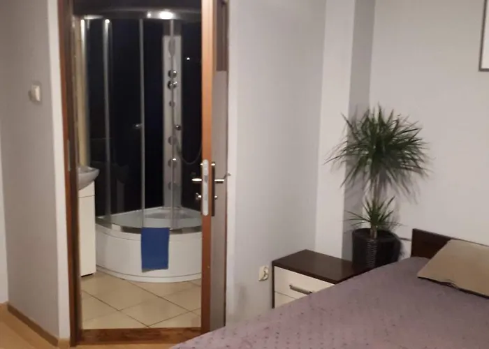 Ranczo U Stefana 尤斯托尼莫斯基